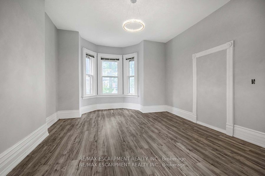 35 Beaconsfield Avenue 4