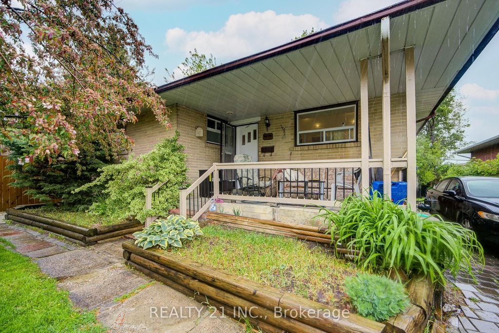 Photo of 44 Sundance Crescent, Toronto, ON M1G 2M2 (MLS # E13167184)