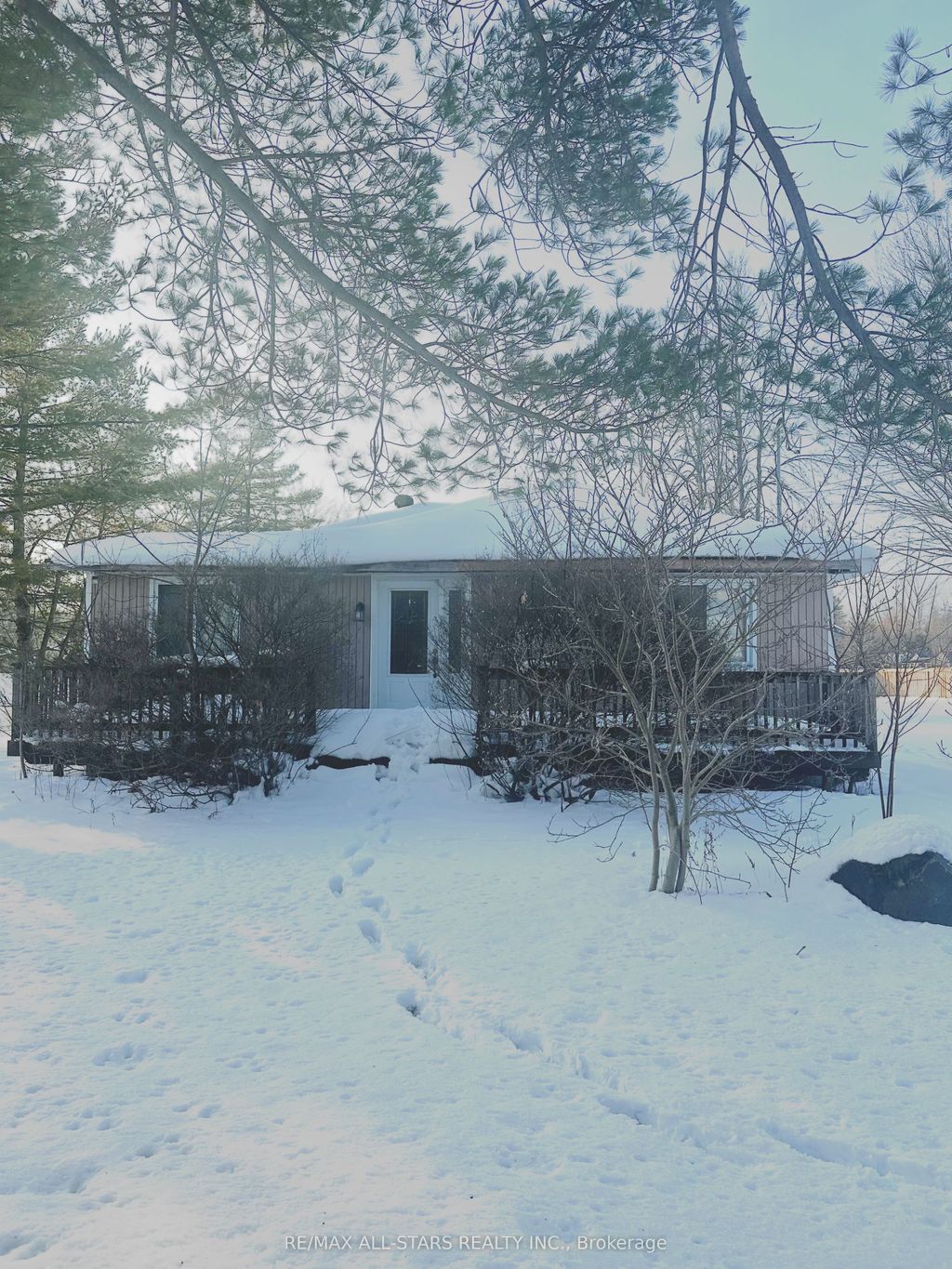 Photo of 10 Rushton Road, Georgina, ON L0E 1L0 (MLS # N12739056)