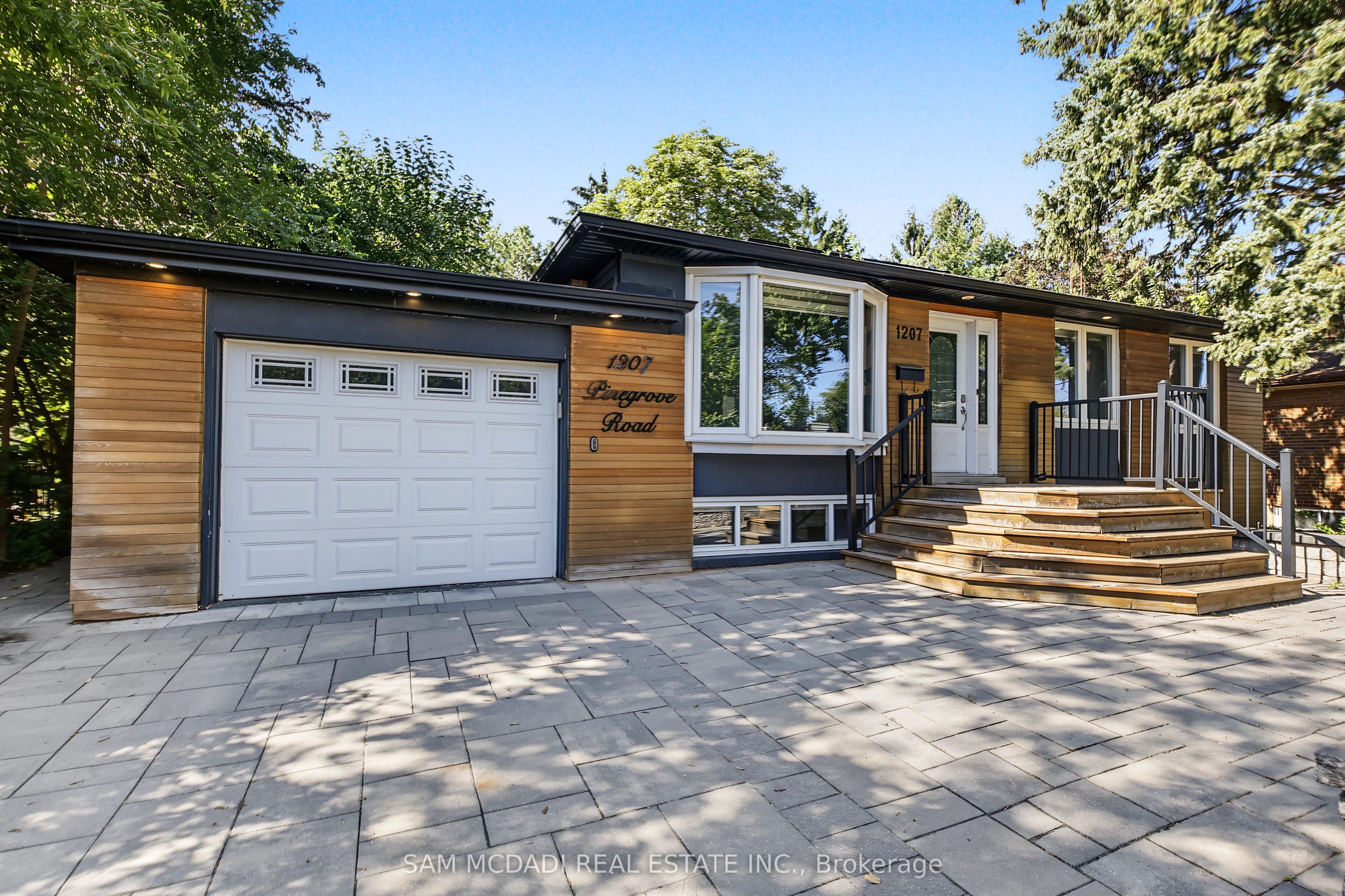 1207 Pinegrove Road
