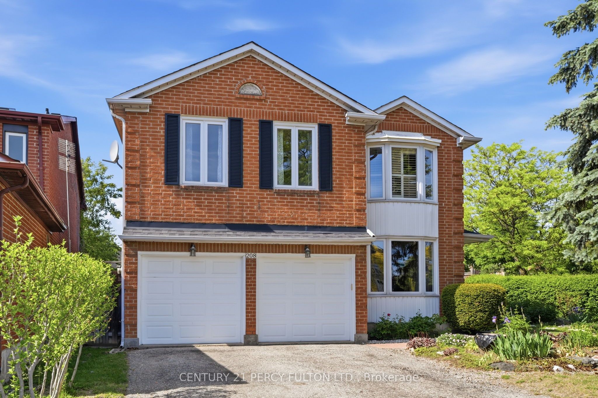 Photo 1 of 45 — 208 Conley Street, Vaughan, ON L4J 2X8