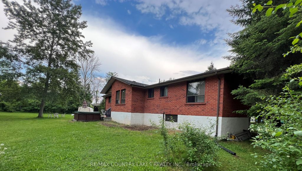 Photo of 4 MACPHERSON Crescent, Kawartha Lakes, ON K0M 2B0 (MLS # X12906872)