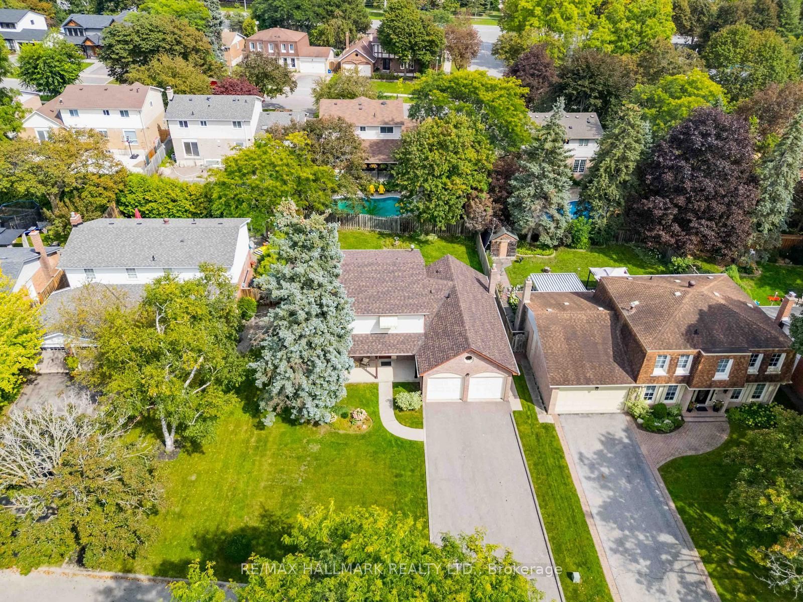 27 Sir Gawaine Place