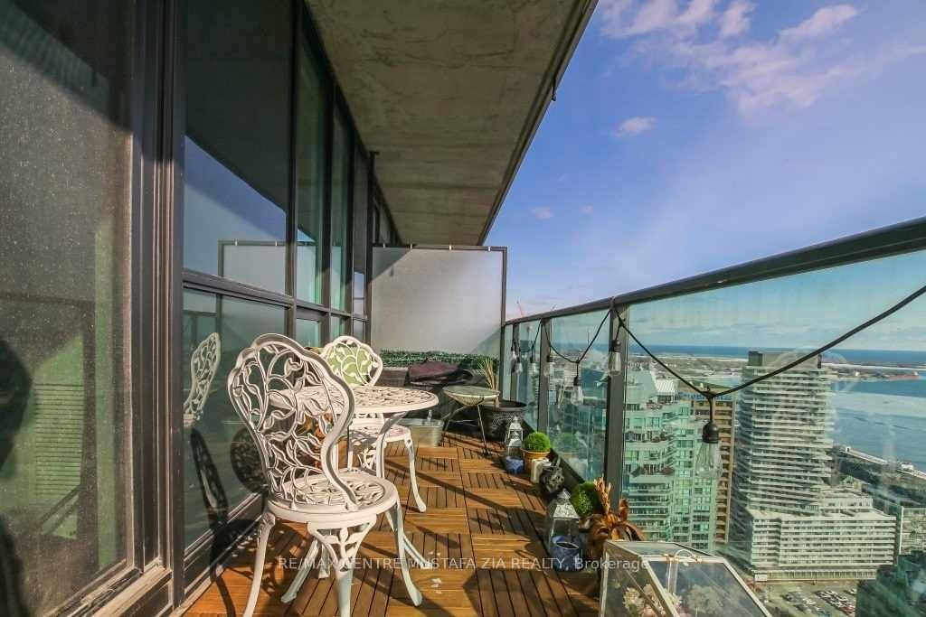 33 Bay Street 4110