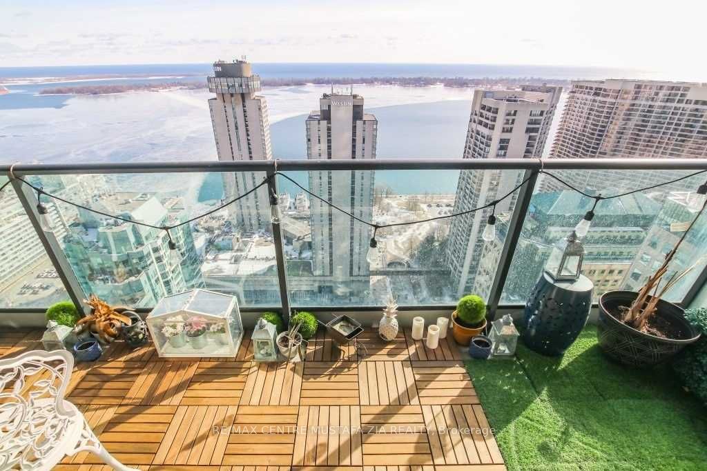 33 Bay Street 4110