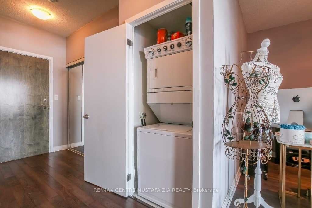 33 Bay Street 4110