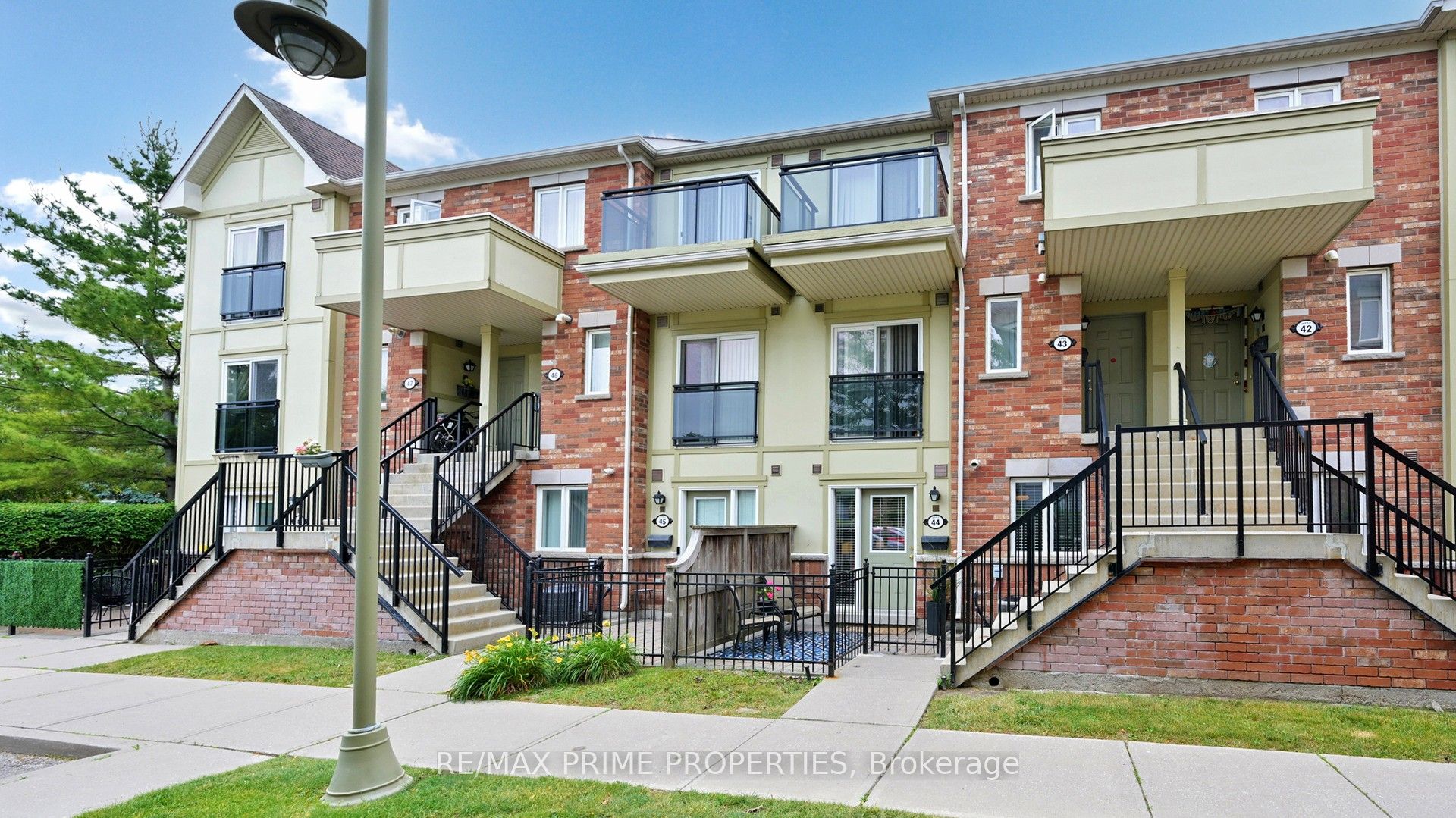 2265 Bur Oak Avenue 44