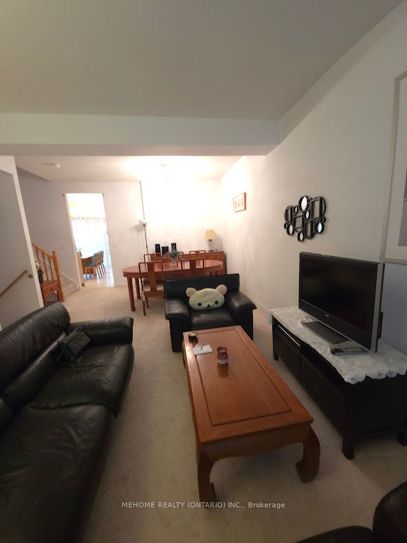 15 St Moritz Way 6