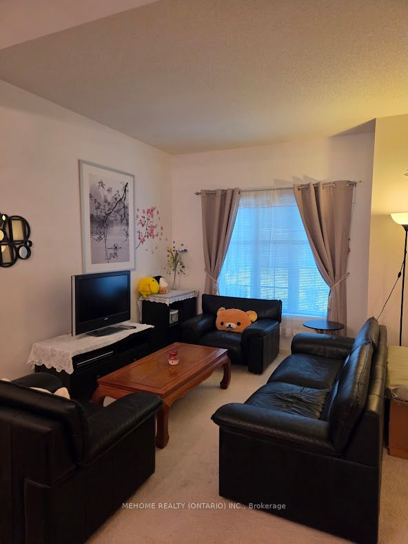 15 St Moritz Way 6