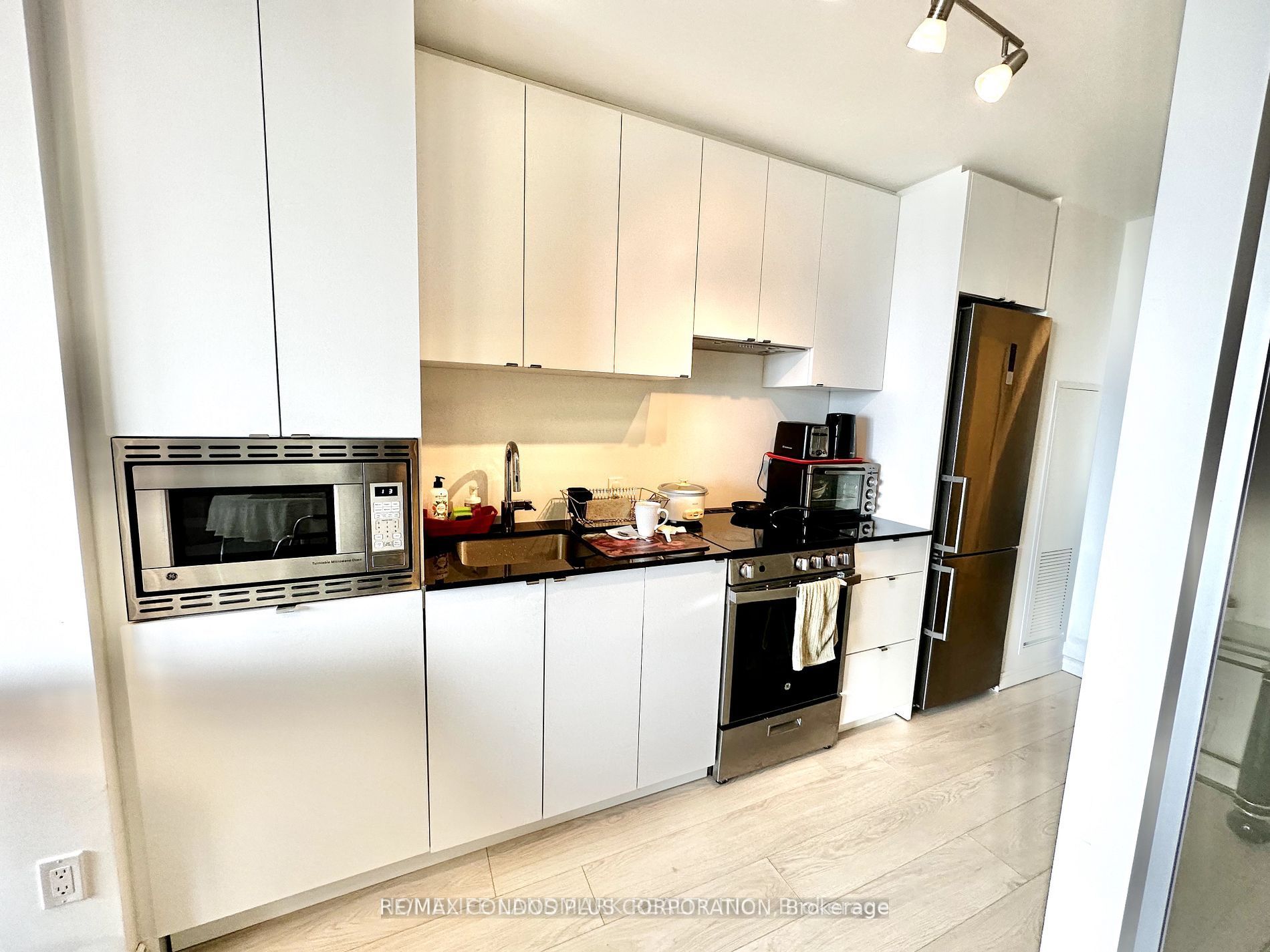 49 East Liberty Street 706