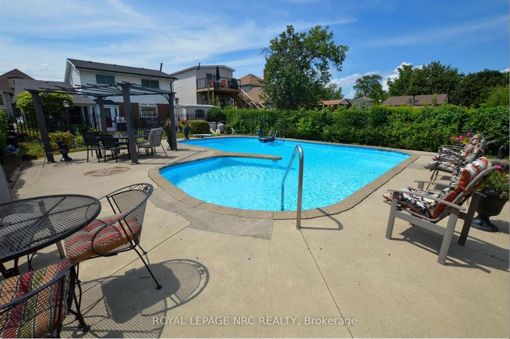 Photo of 68 Pine Street S, Thorold, ON L2V 3L4 (MLS # X13172842)