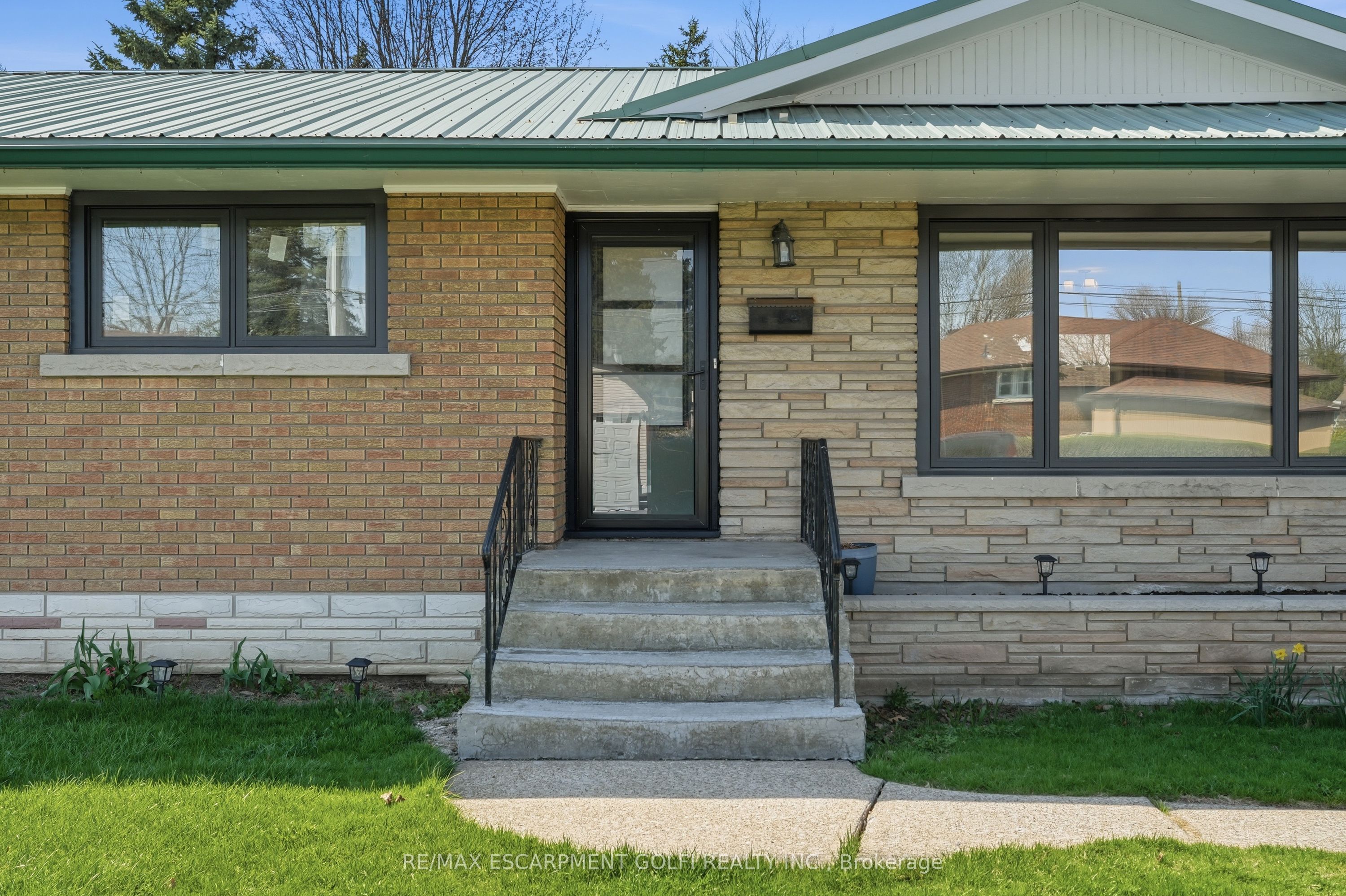 3533 Dorchester Road