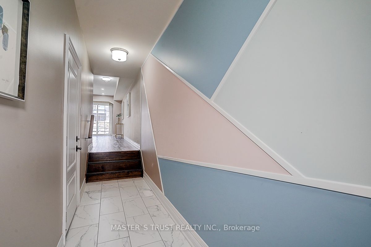 10 Creekvalley Lane