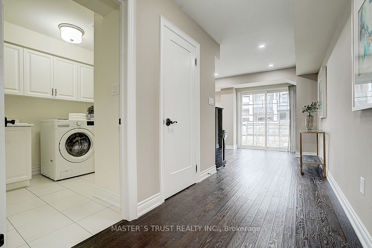 10 Creekvalley Lane