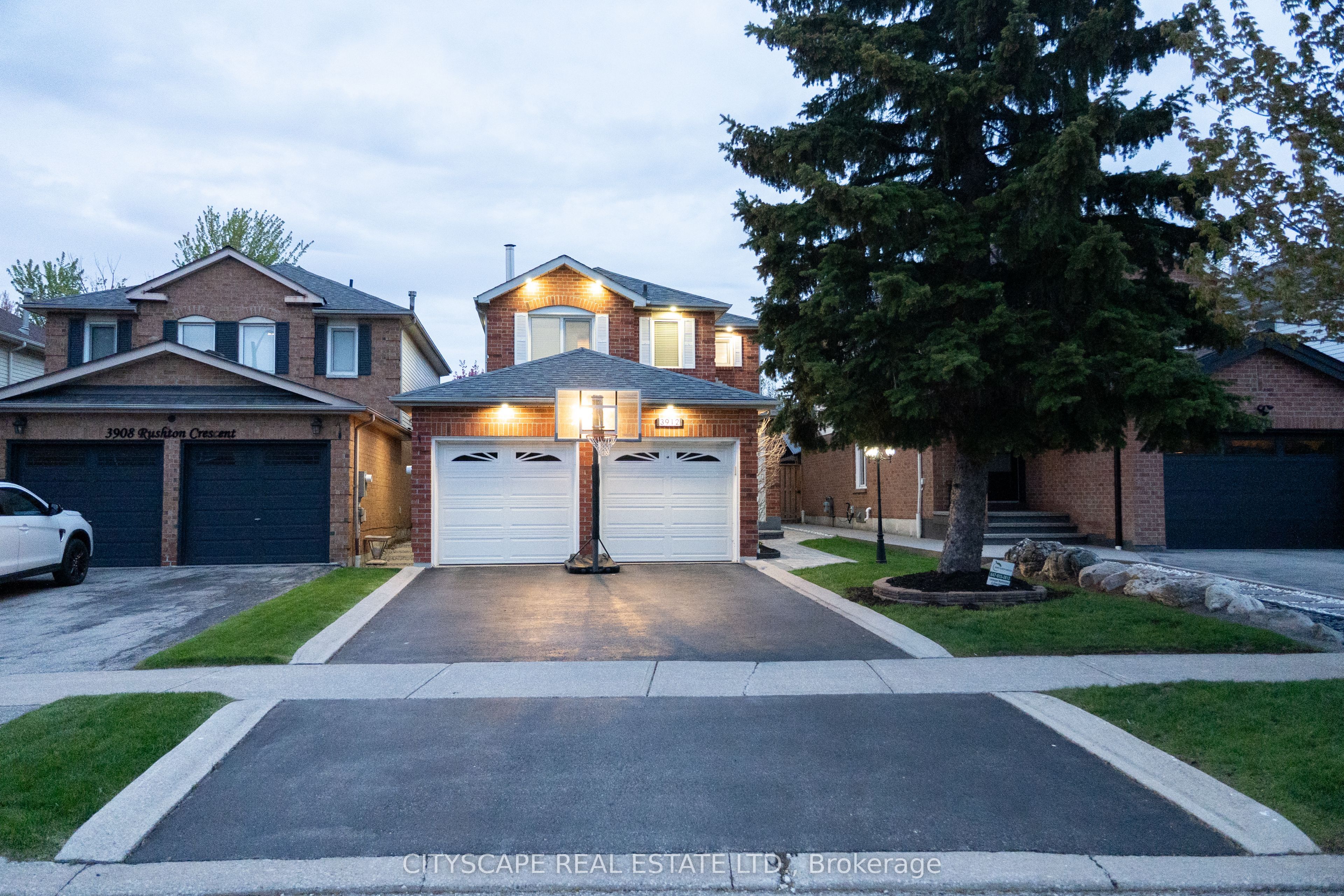 3912 Rushton Crescent