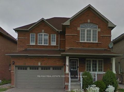 13 Milkweed Crescent Brampton ON L7A 1T8
