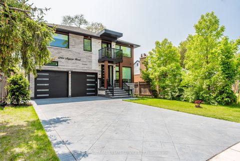 1204 Argreen Road Mississauga ON L5G 3J3