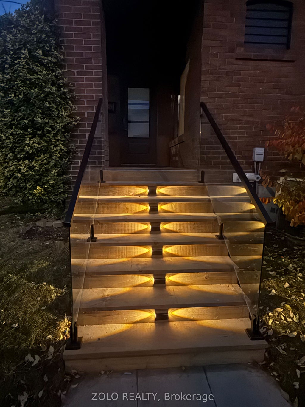 Photo of 98 Woodmount Avenue, Toronto, ON M4C 3Y2 (MLS # E13212072)