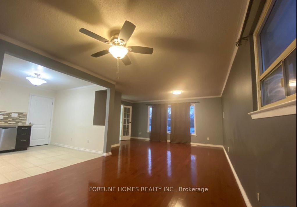 32 gable Place