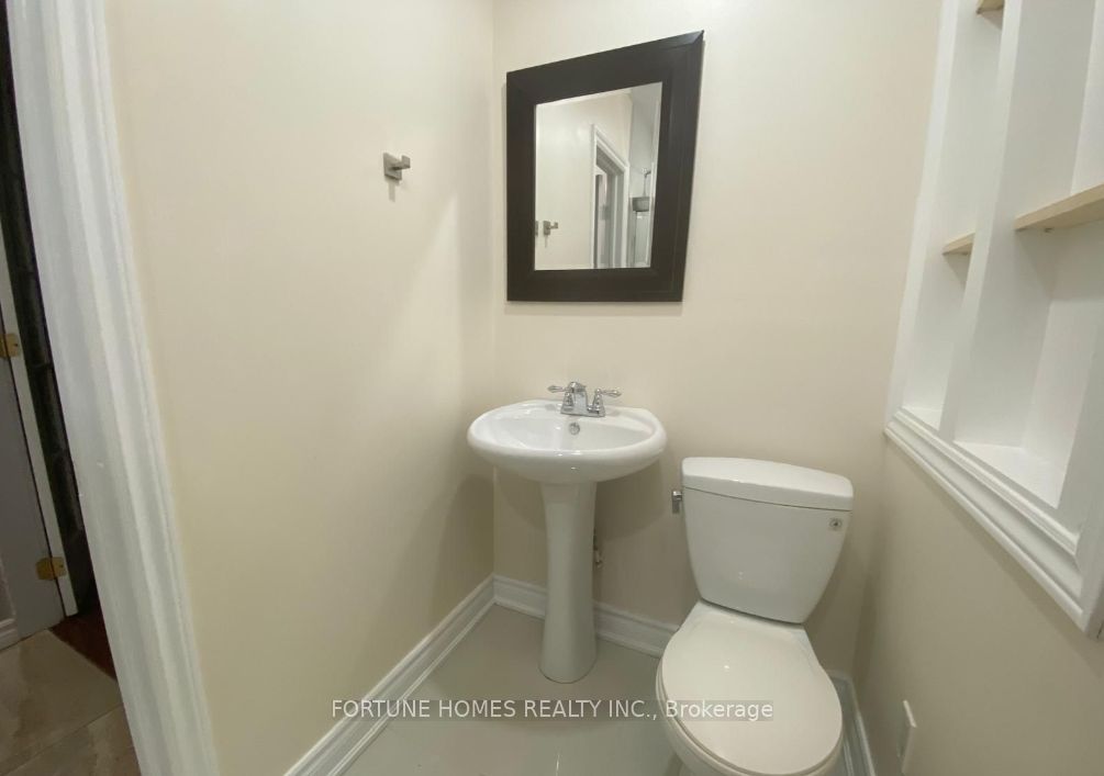 32 gable Place
