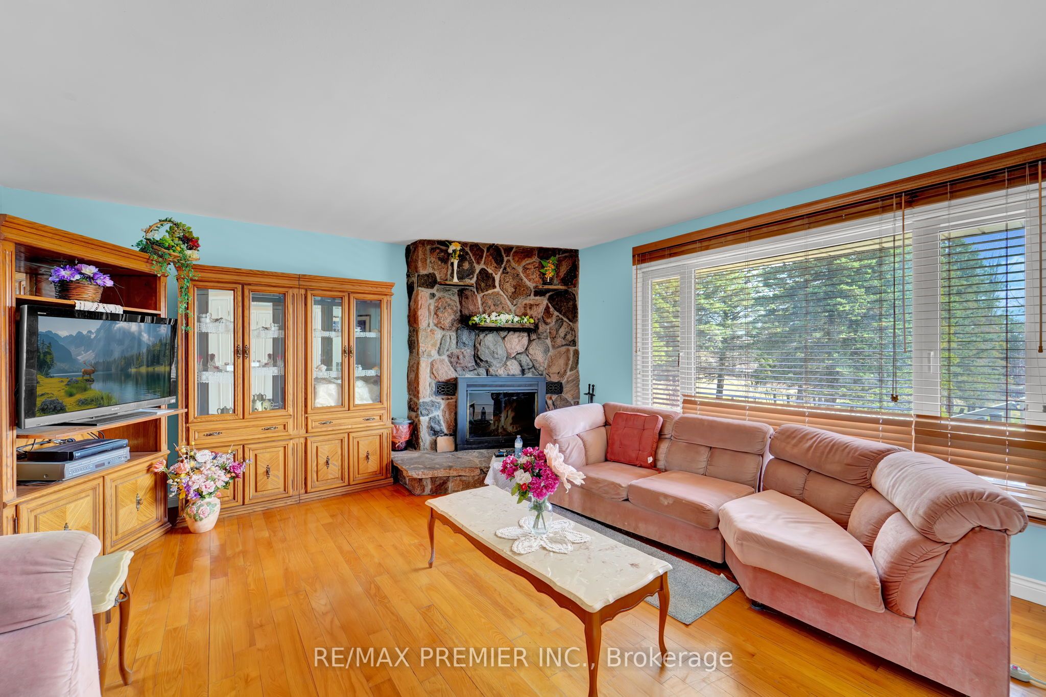 352 Uxbridge Pickering Tline Road