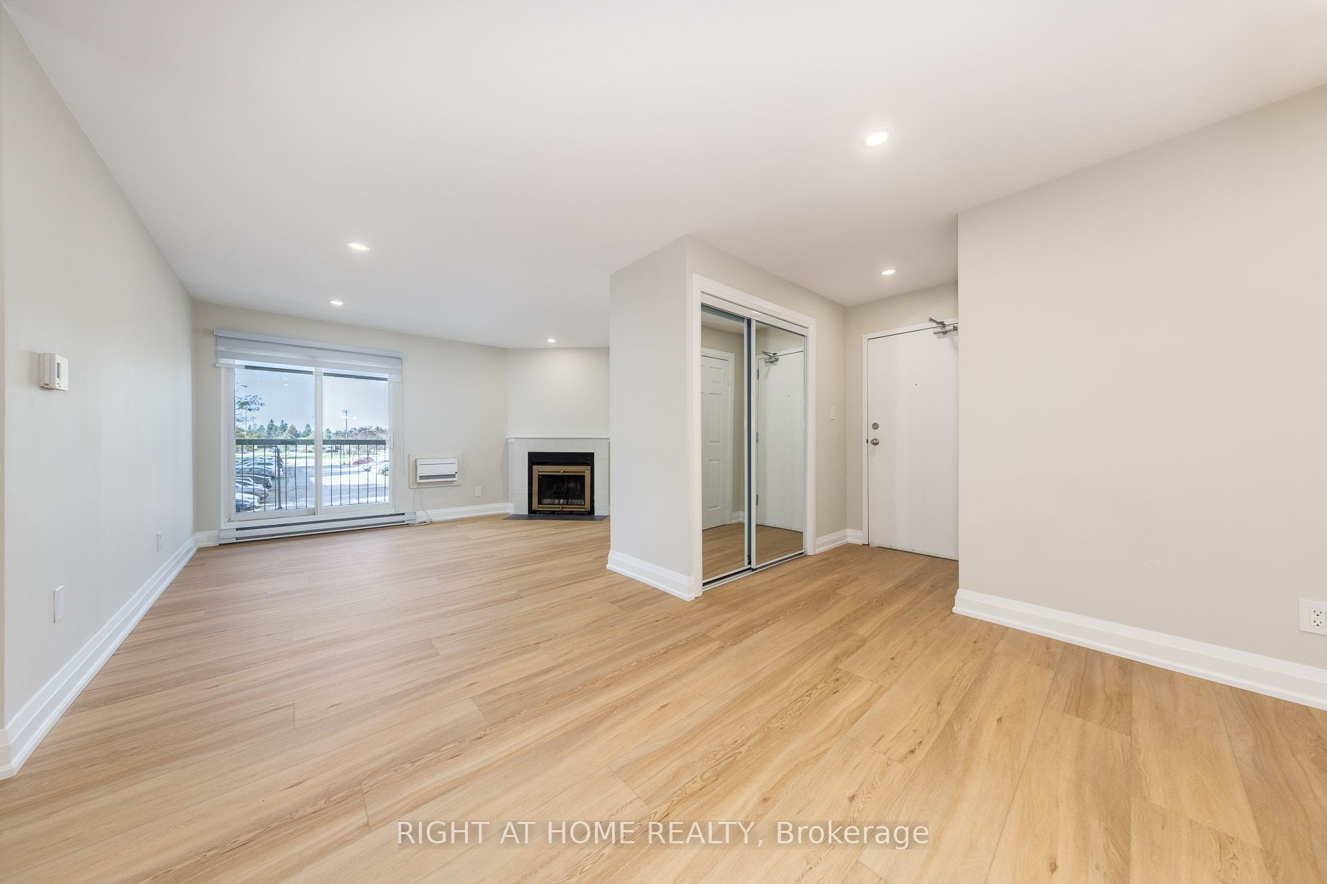 1450 Glen Abbey Gate 722