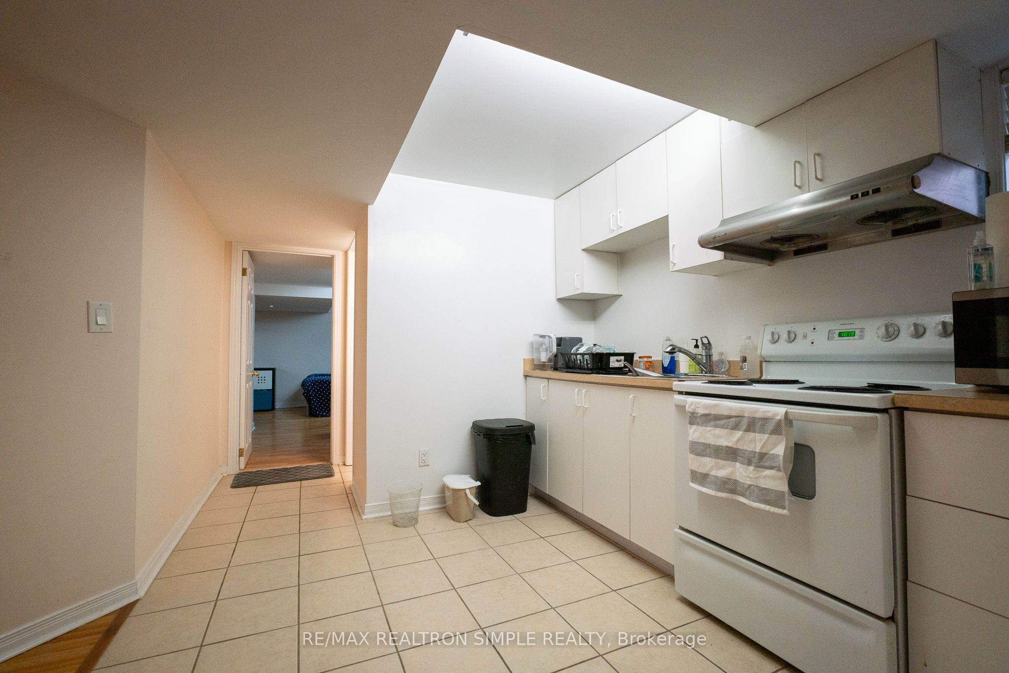 48 Garland Crescent