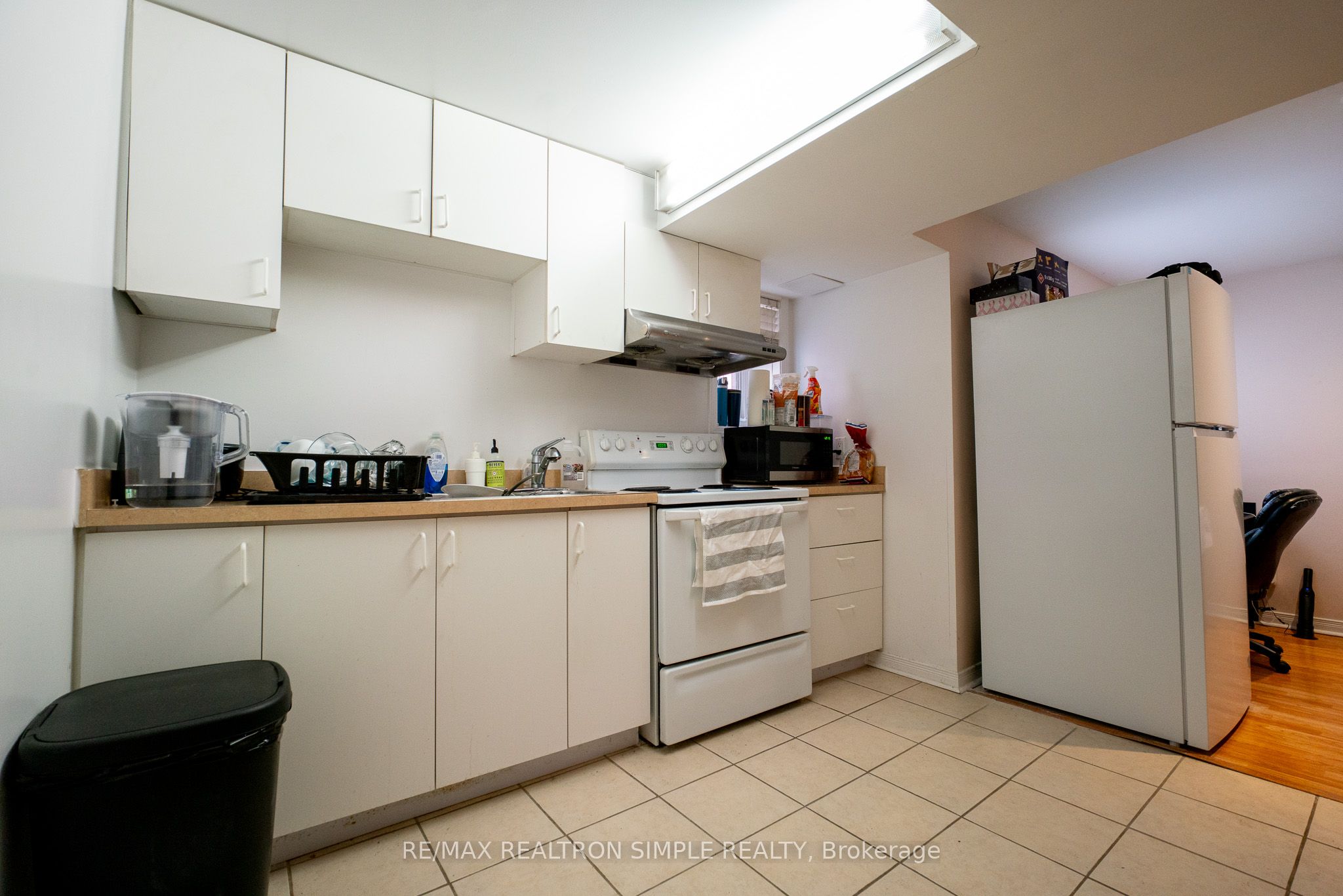 48 Garland Crescent