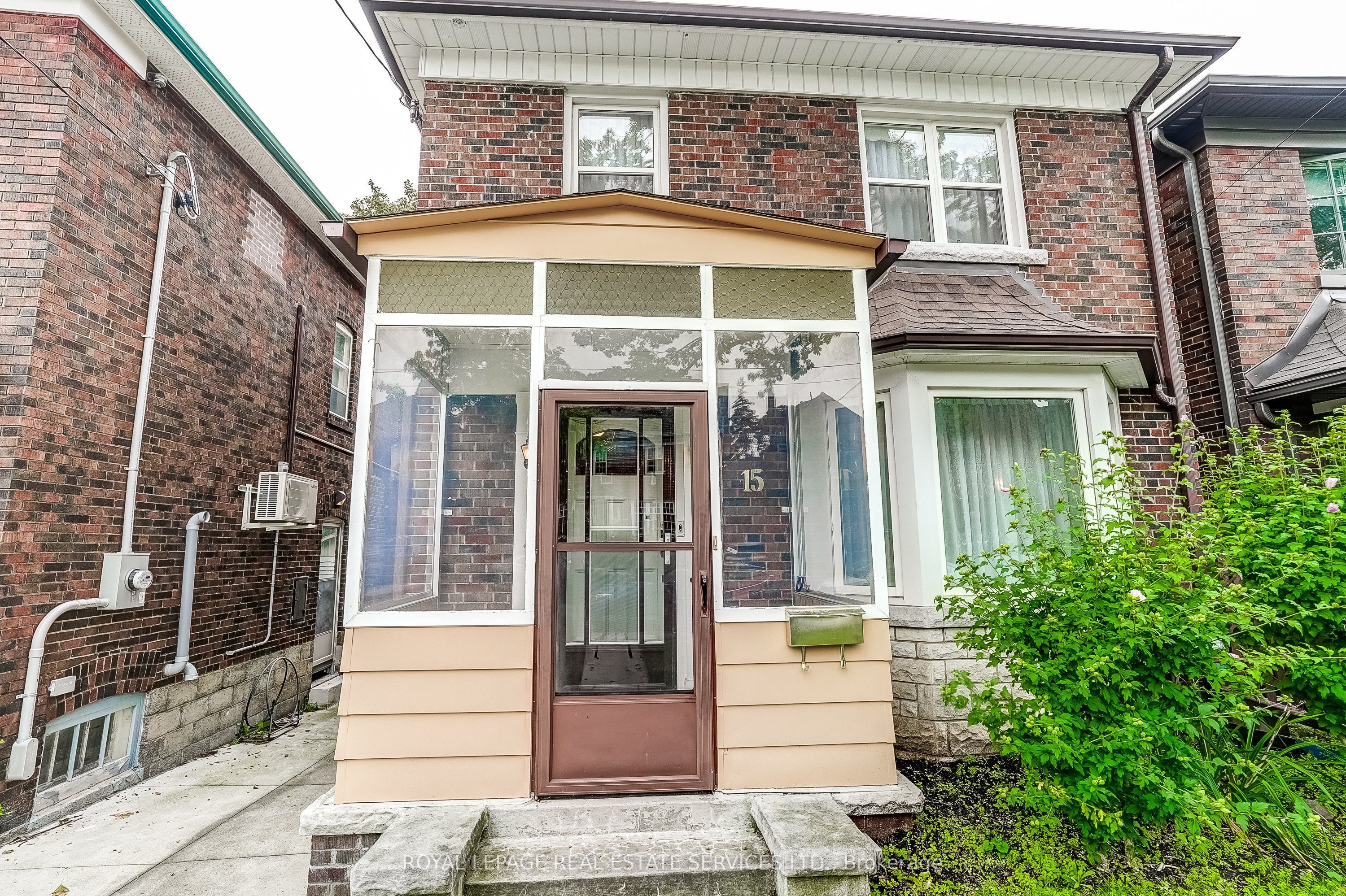 15 Oakview Avenue