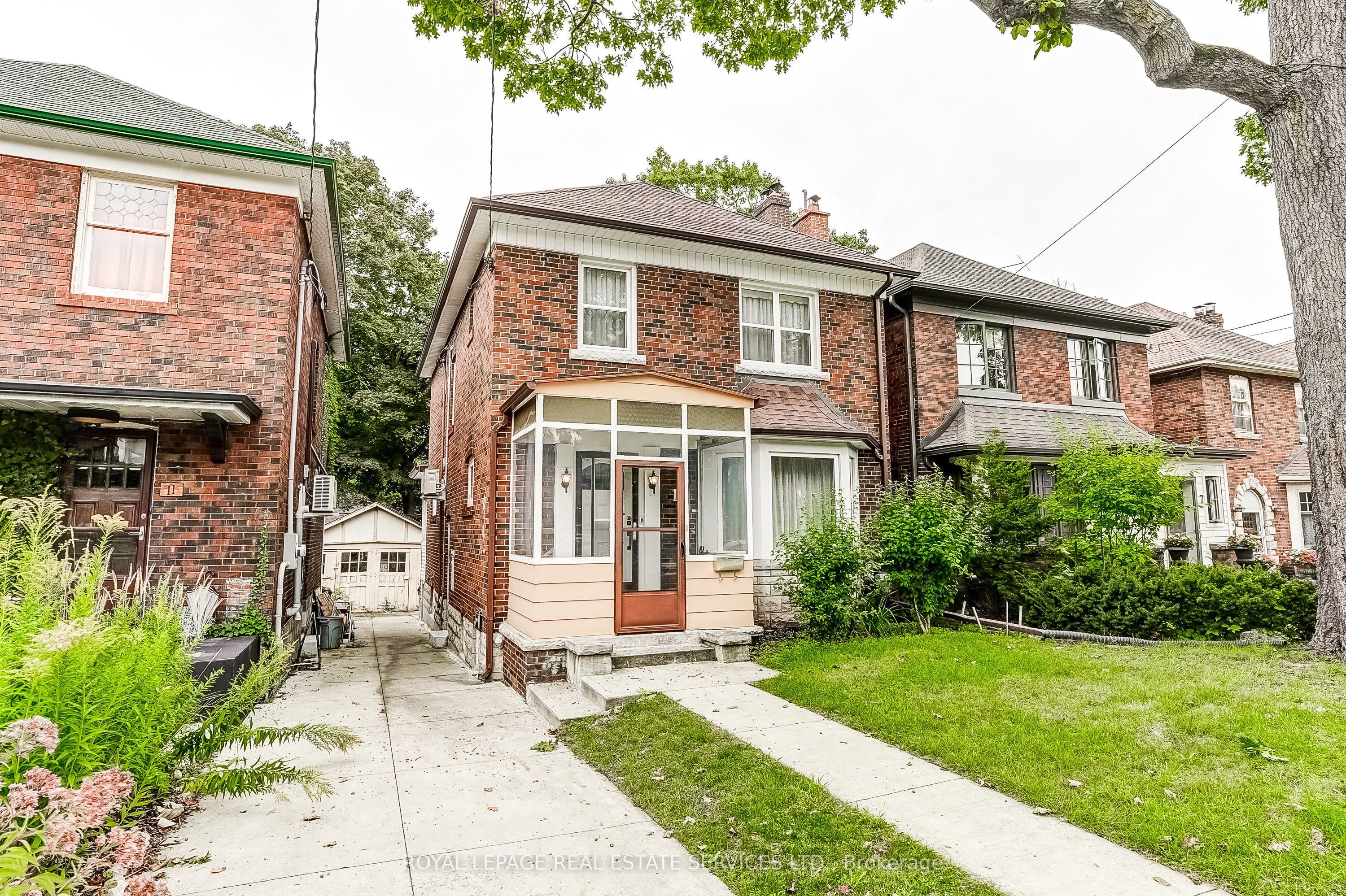 15 Oakview Avenue
