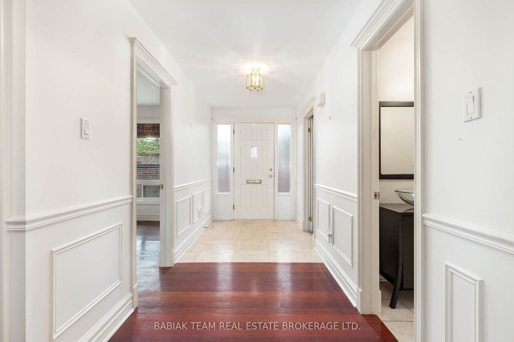 Photo of 22 La Rose Avenue #TH7, Toronto, ON M9P 1A5 (MLS # W12930732)