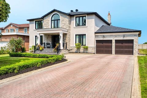 38 Beckenridge Drive Markham ON L3S 2V7