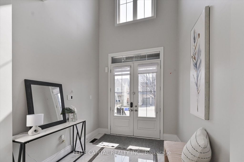 Photo of 18 Rotondo Crescent, Vaughan, ON L4H 4L9 (MLS # N12968786)
