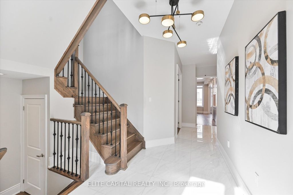 Photo of 18 Rotondo Crescent, Vaughan, ON L4H 4L9 (MLS # N12968786)