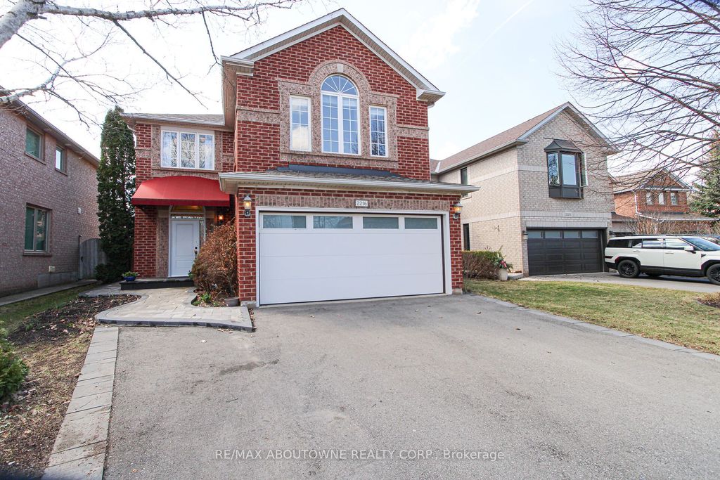 Photo of 2216 NORFOLK Drive, Oakville, ON L6H 6H4 (MLS # W13158946)