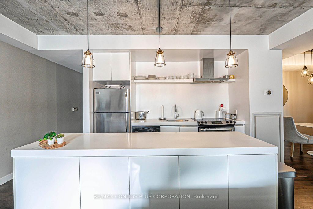 Photo of 75 Portland Street #424, Toronto, ON M5V 2M9 (MLS # C12424513)