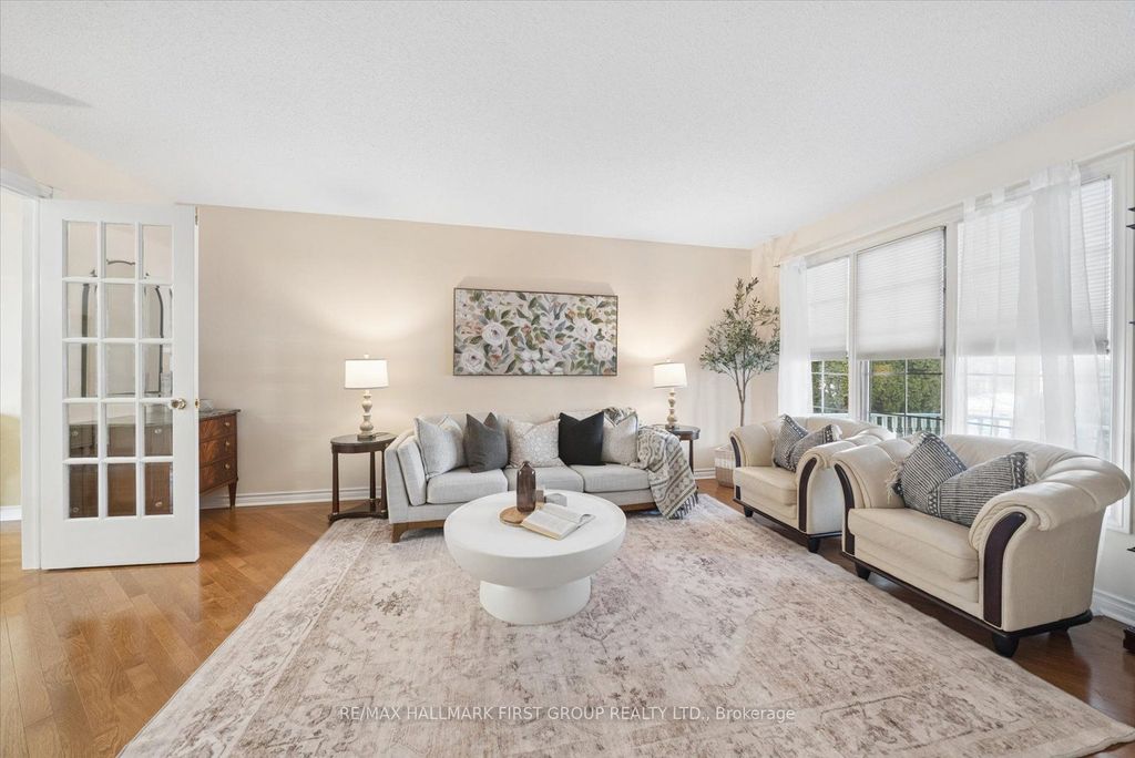 Photo of 1674 Heathside Crescent, Pickering, ON L1V 5V6 (MLS # E12808258)