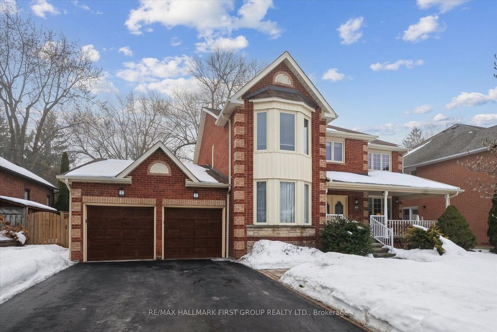 Photo of 1674 Heathside Crescent, Pickering, ON L1V 5V6 (MLS # E12808258)