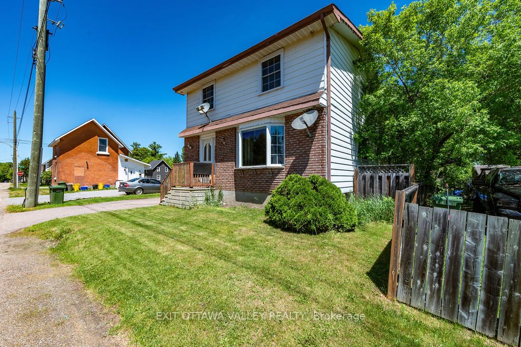 341 Craig Street - Photo 2