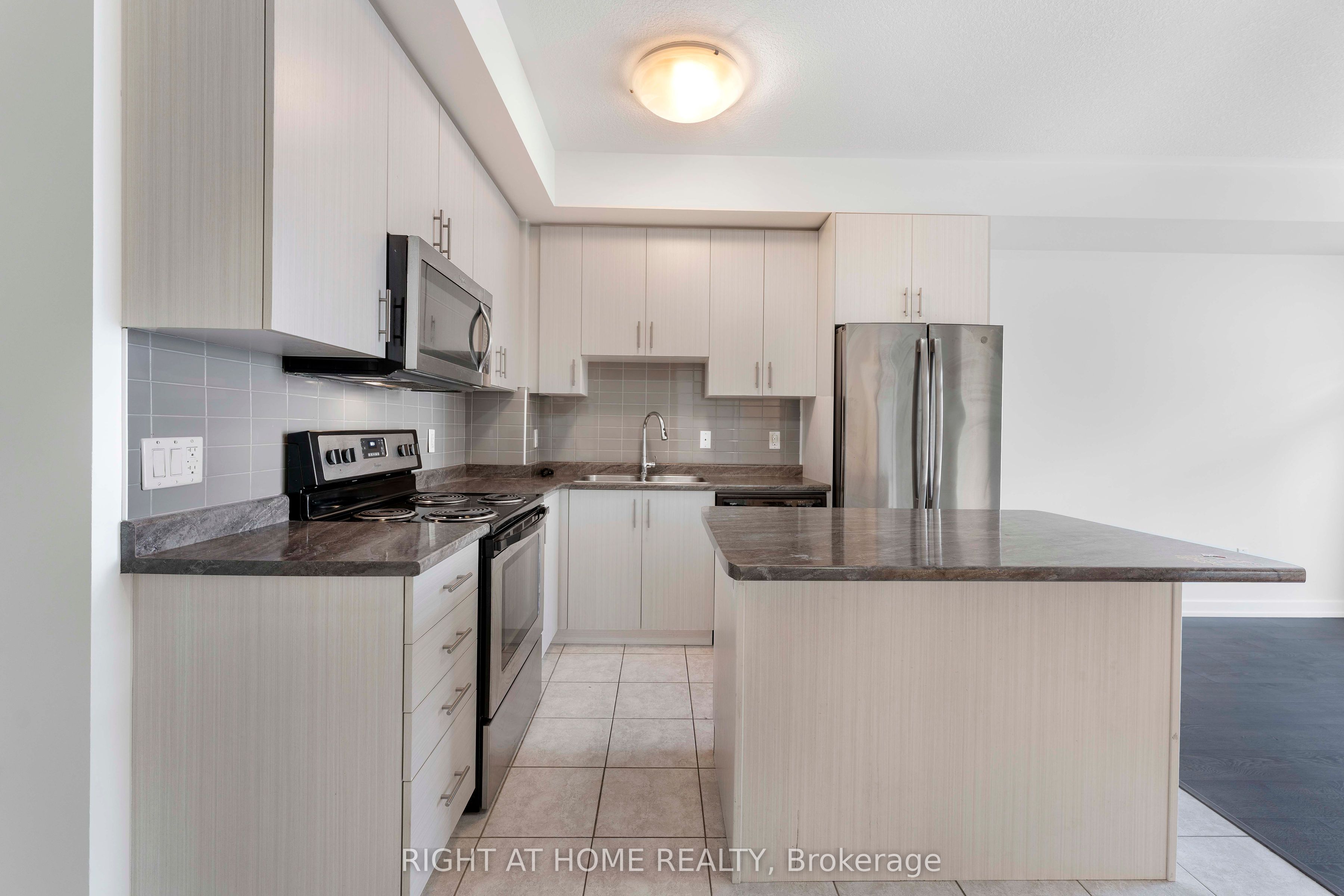 2486 Old Bronte Road 418