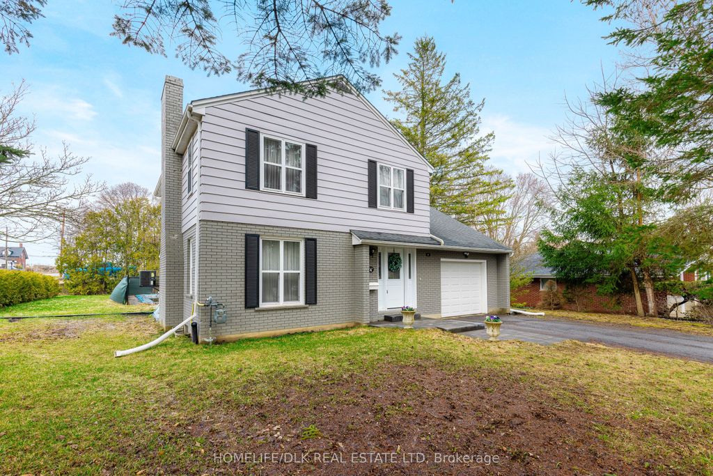 Photo of 4 Baxter Drive, Brockville, ON K6V 3T8 (MLS # X13109178)