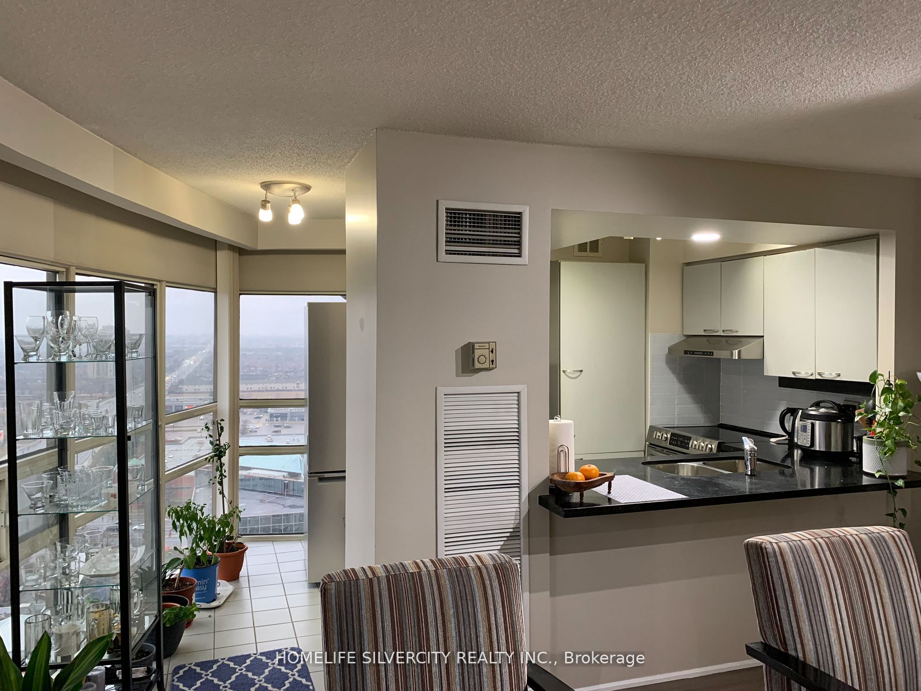 50 Eglinton Avenue W 2201