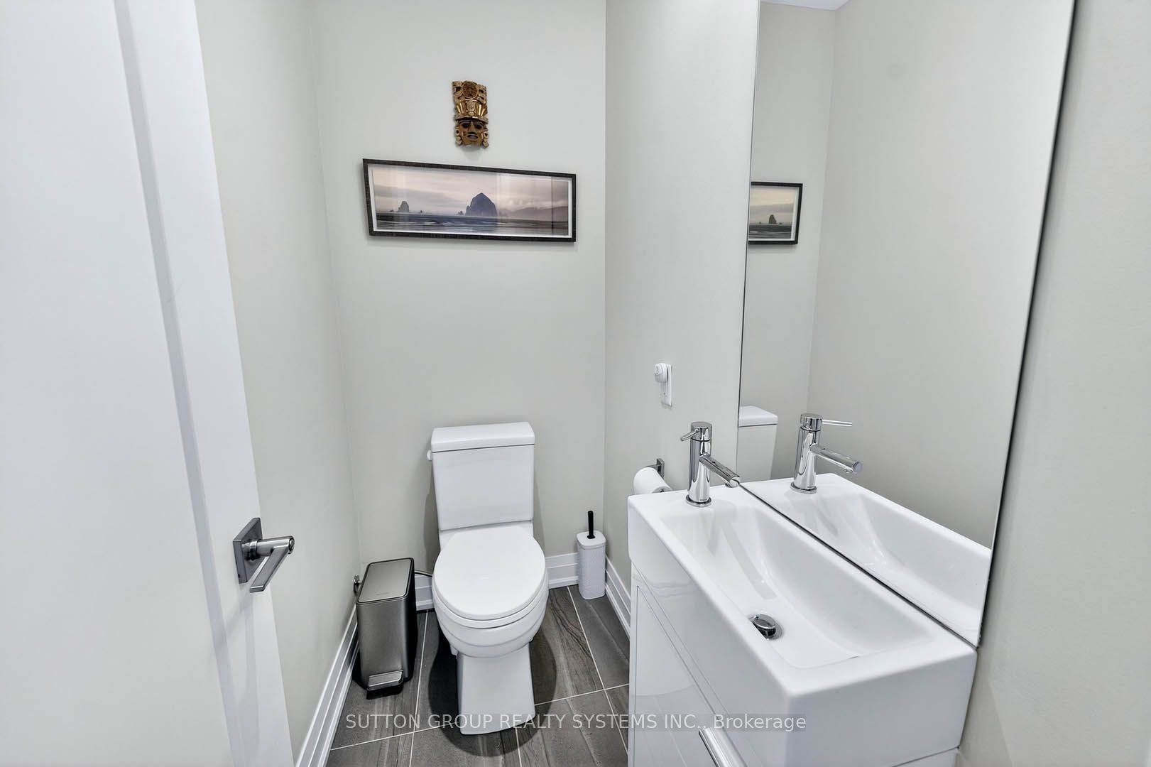 1126A Islington Avenue