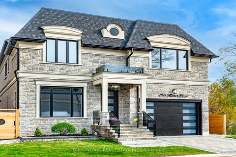 193 Mateo Place Mississauga ON L5A 2K4