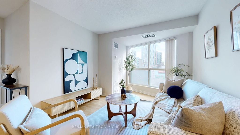 Photo of 7 Lorraine Drive #301, Toronto, ON M2N 7H2 (MLS # C12650070)