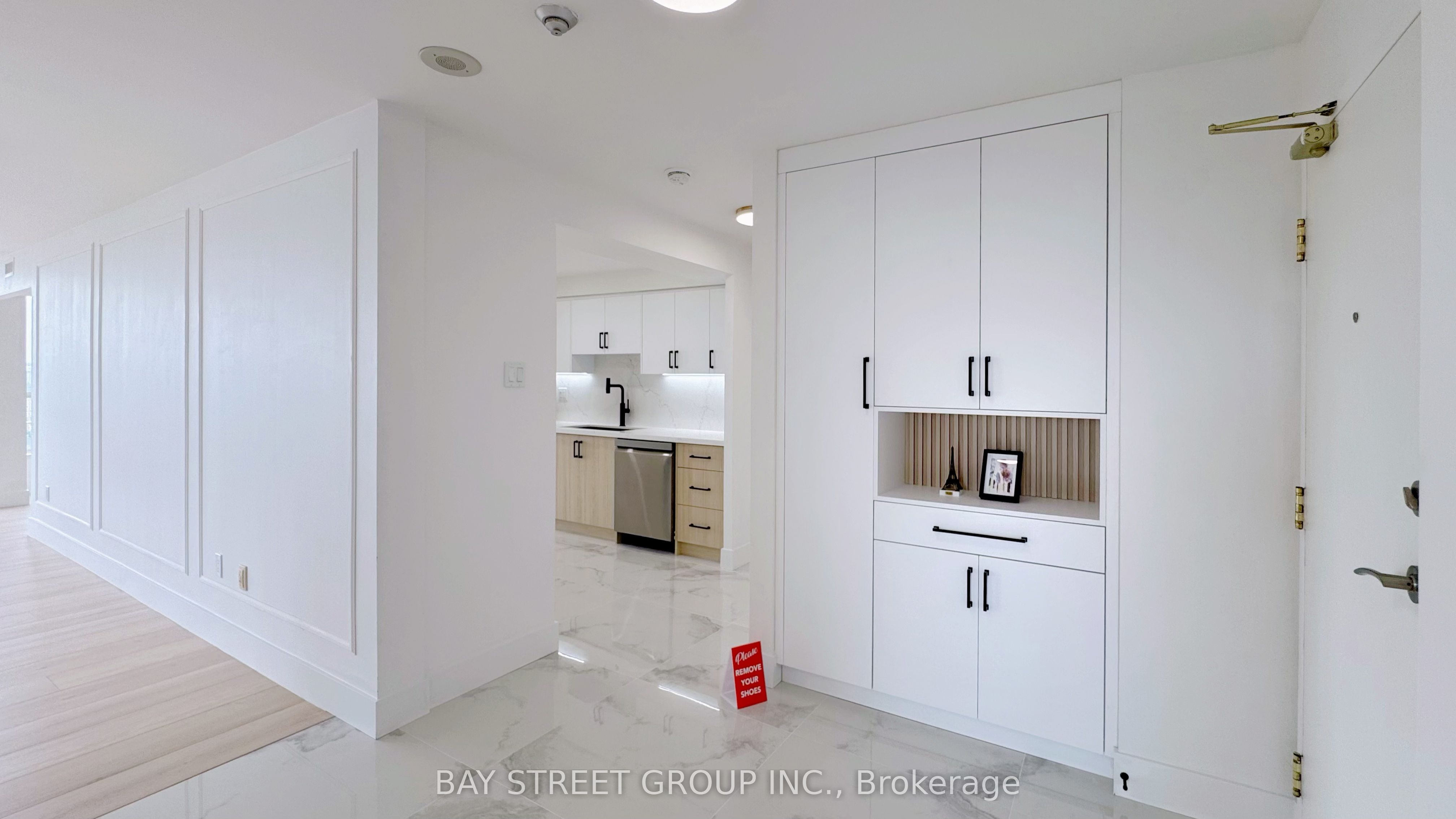 1 Clark Avenue W 1509