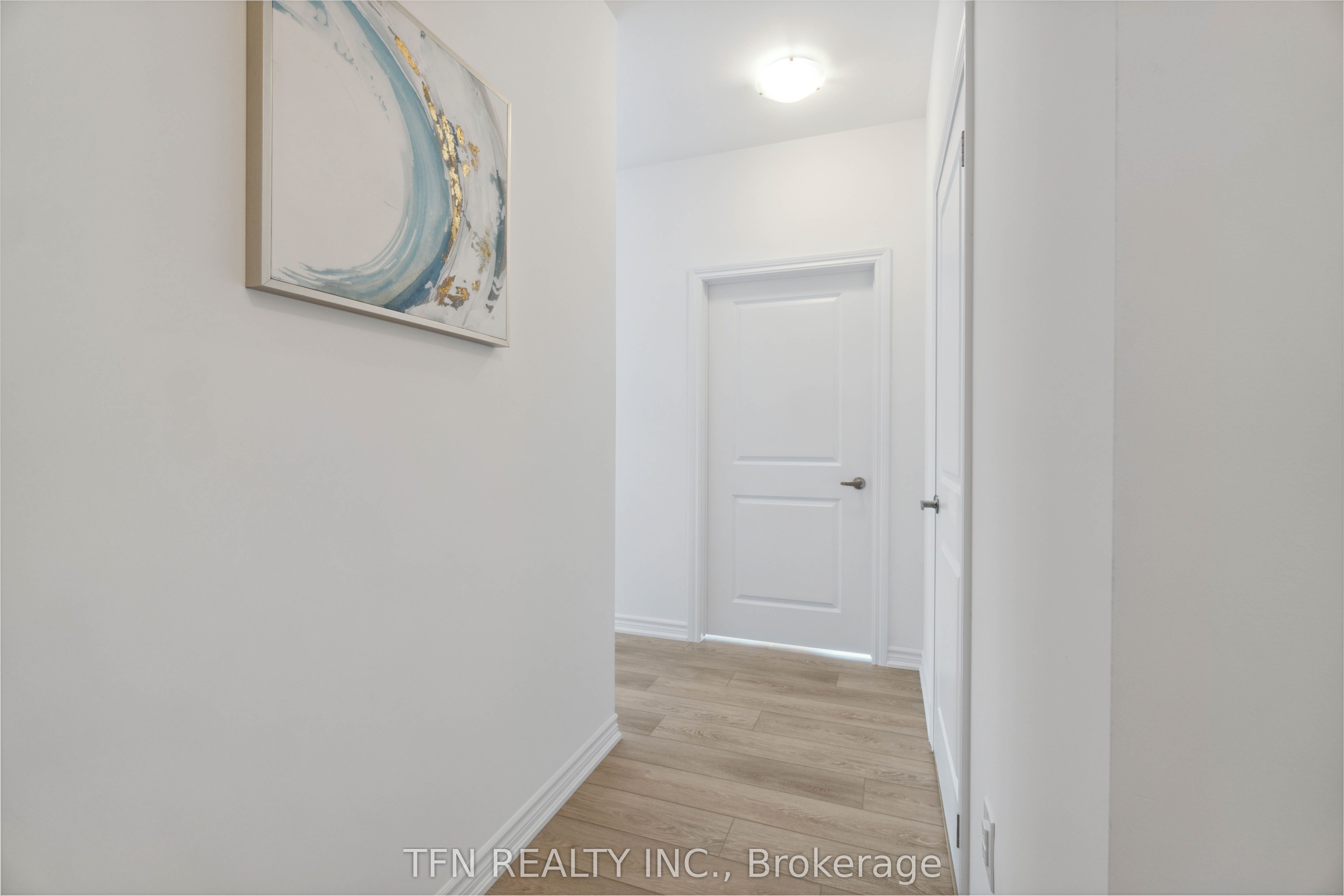 460 Dundas Street E 121
