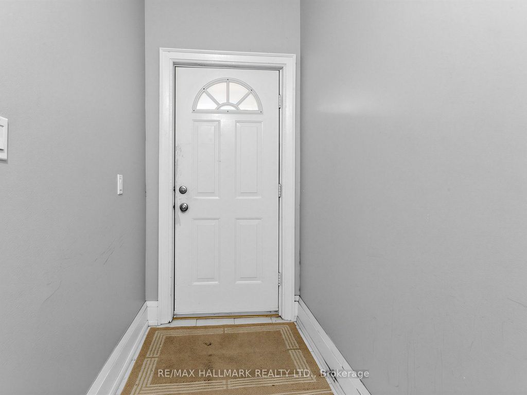Photo of 276 Grace Street, Toronto, ON M6G 3A6 (MLS # C13081388)