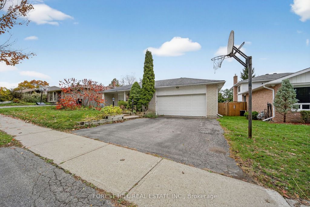 Photo of 233 Rose Street, Barrie, ON L4M 2V3 (MLS # S12484618)