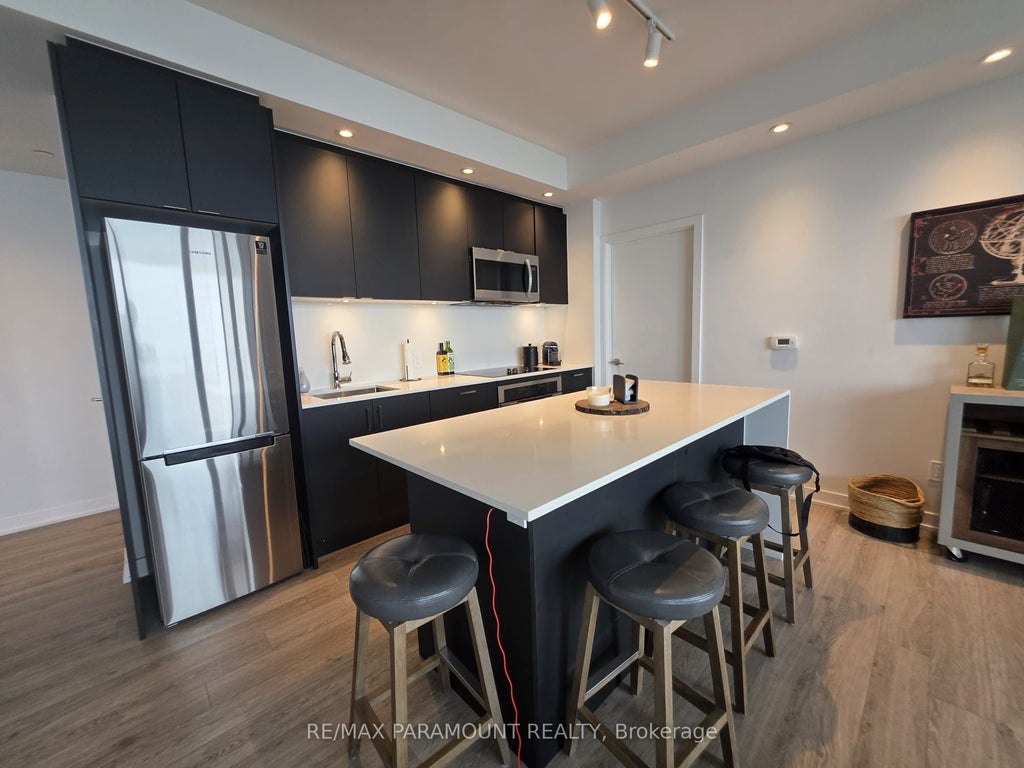 Photo of 1926 Lake Shore Boulevard W #1807, Toronto, ON M6S 1A1 (MLS # W13703776)
